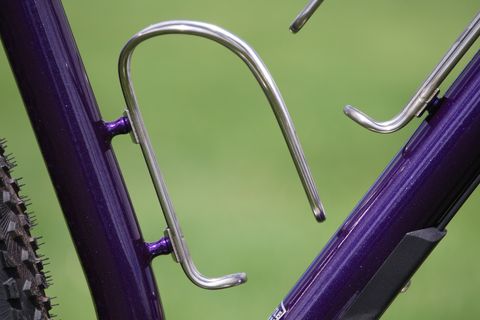Offset bottle cage to allow long dropper posts